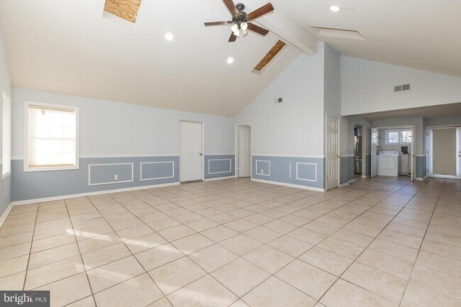 Foto del edificio - 7832 Martha Washington St