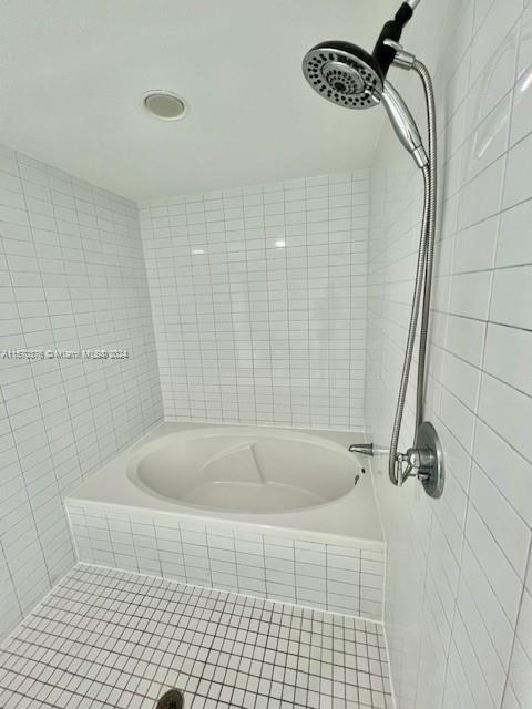 Building Photo - 888 Biscayne Blvd