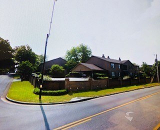 Primary Photo - 1702 Somerville Rd NE