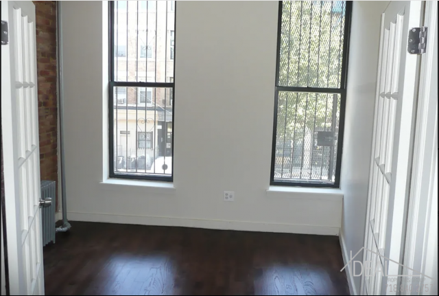 Foto del edificio - 4 bedroom in brooklyn NY 11216