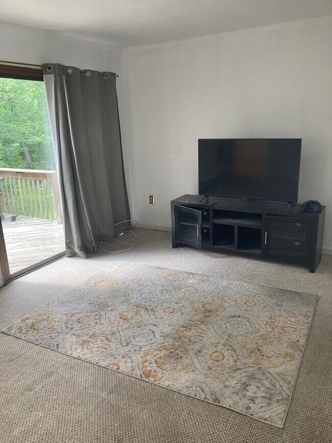 16 Wine Sap Run Unit PH, Bethel, CT 06801 Apartments in Bethel, CT