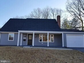 Building Photo - 3007 Teak Ln