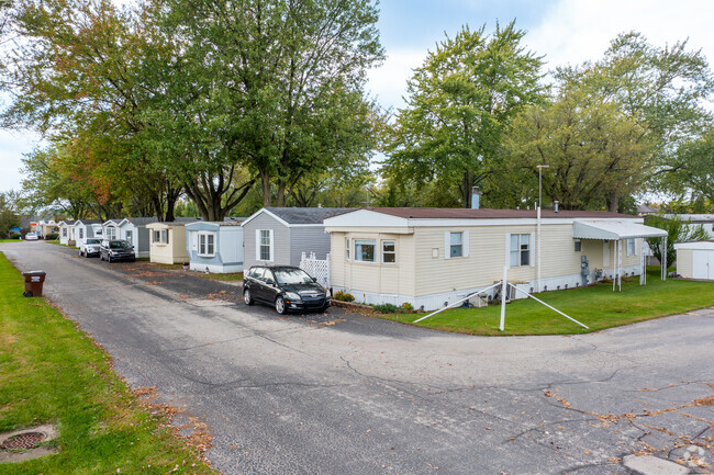 Building Photo - Shamrock Mobile Home Village