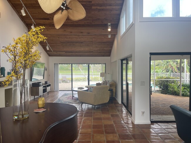 Building Photo - 13772 Sand Crane Dr