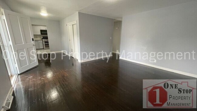 Foto del edificio - Charming 3-bedroom, 1-bath in Gladstone