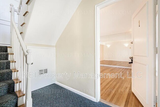 Building Photo - 4105 Stoneview Dr