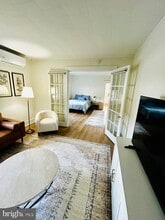 Building Photo - 525 N Broad St