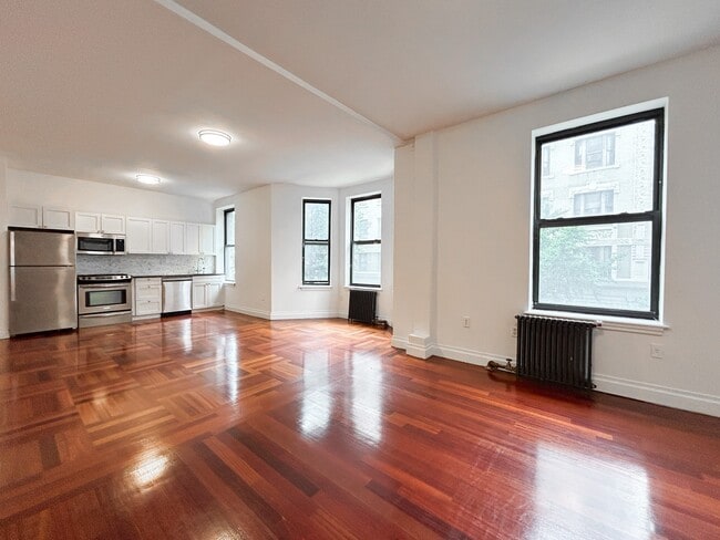 Building Photo - 601 W 137th St