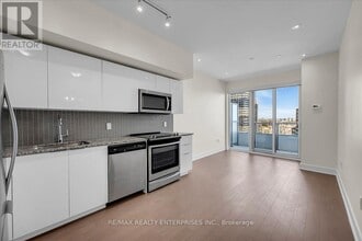 Building Photo - 20 Shore Breeze Dr