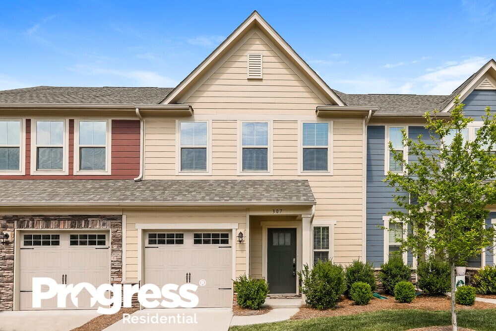 Foto principal - 307 Pond Place Ln