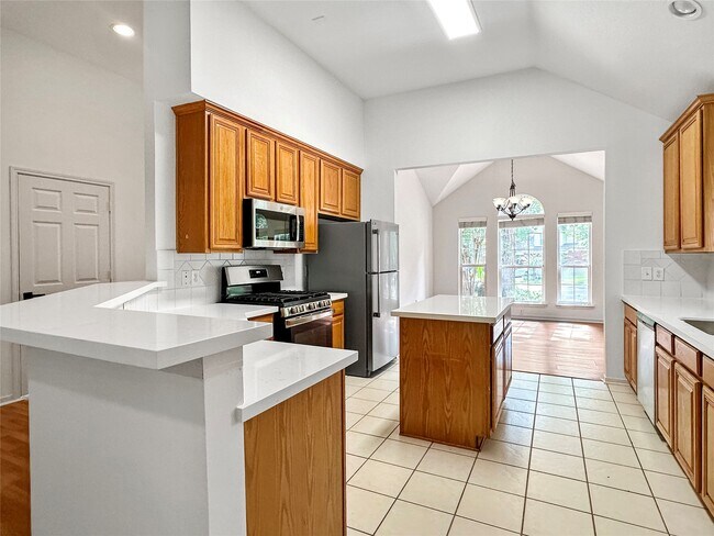 Building Photo - 126 N Willow Point Cir