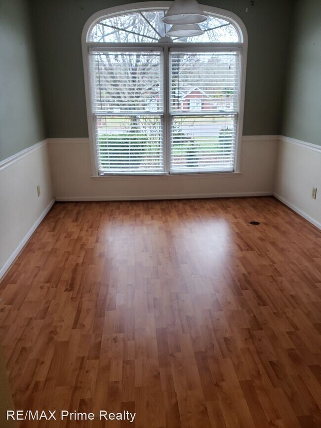 Building Photo - 3 br, 2 bath House - 742 LEE RD 553 742 Le...