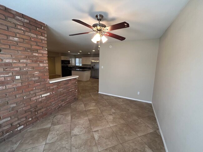 Building Photo - 5429 N 67th Dr
