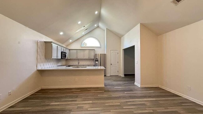 Building Photo - 6423 Grand Hickory Dr