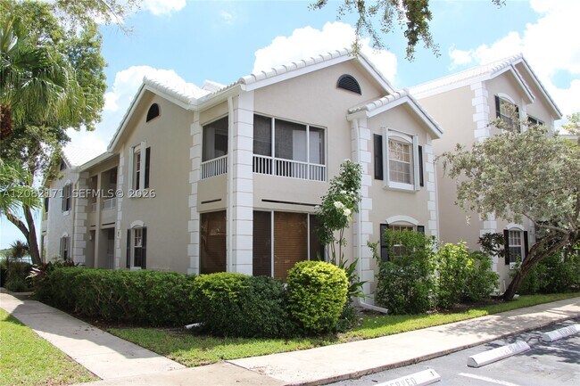 Foto del edificio - 2890 N Oakland Forest Dr