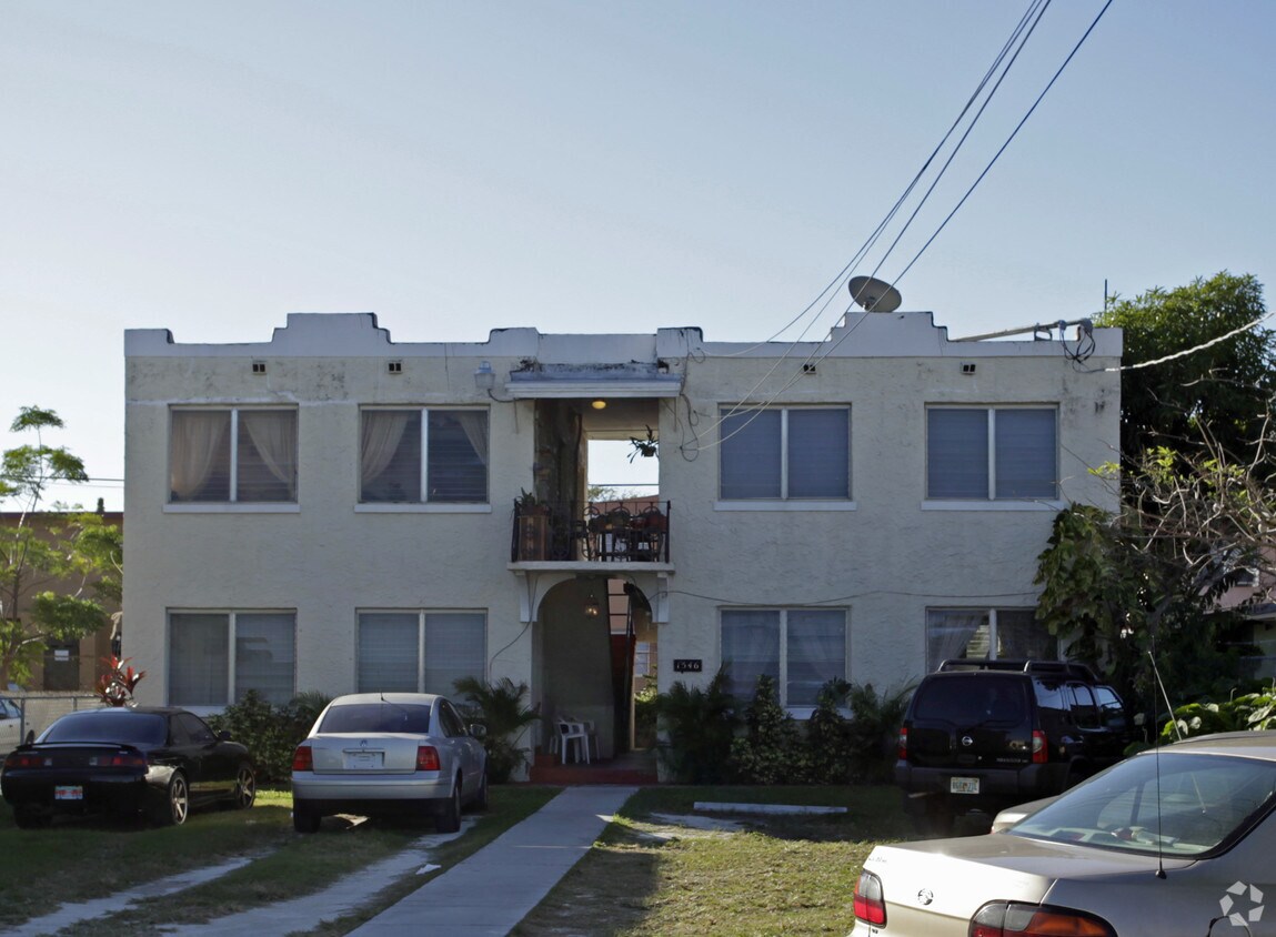 Building Photo - 1546 SW 4th St