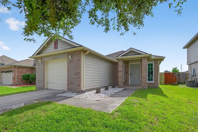 Building Photo - 17314 Blackstone Trails Dr