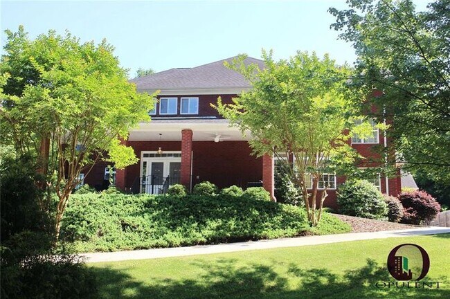 Foto del edificio - 2650 Cascade Rd