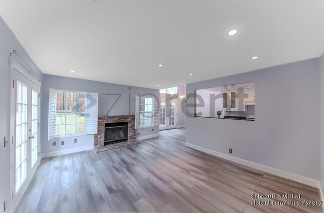 Foto del edificio - 12331 Hilldale Ct