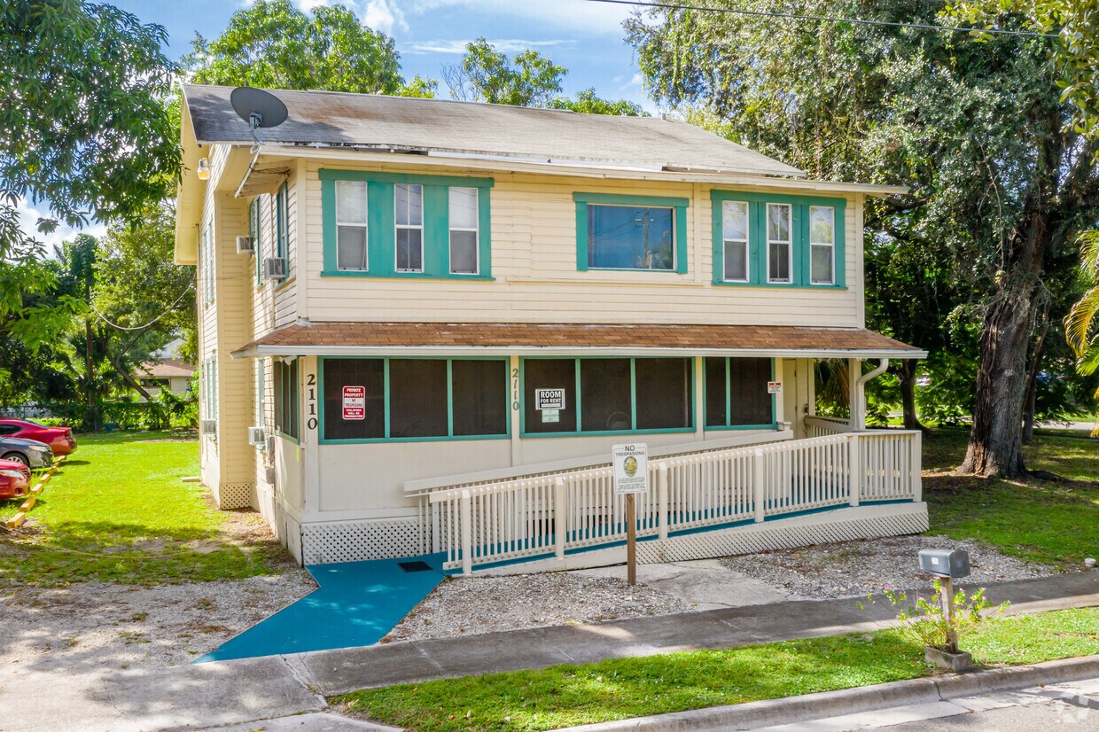 Primary Photo - 2110 Hoople St