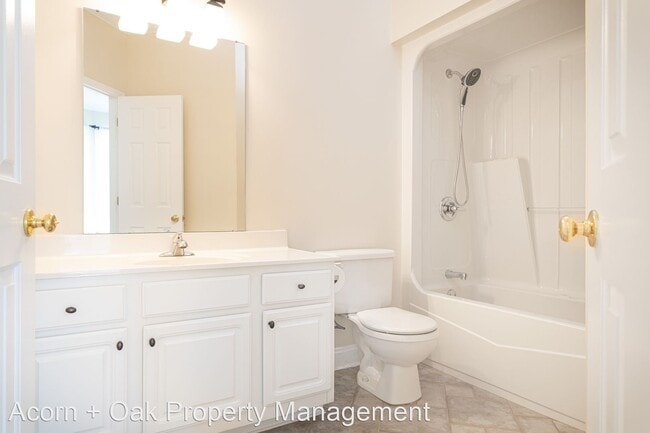 Building Photo - 2 br, 2 bath House - 402 Whitmore