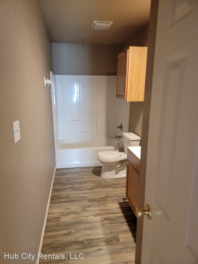 Building Photo - 3 br, 2 bath House - 2223 Urbana Avenue