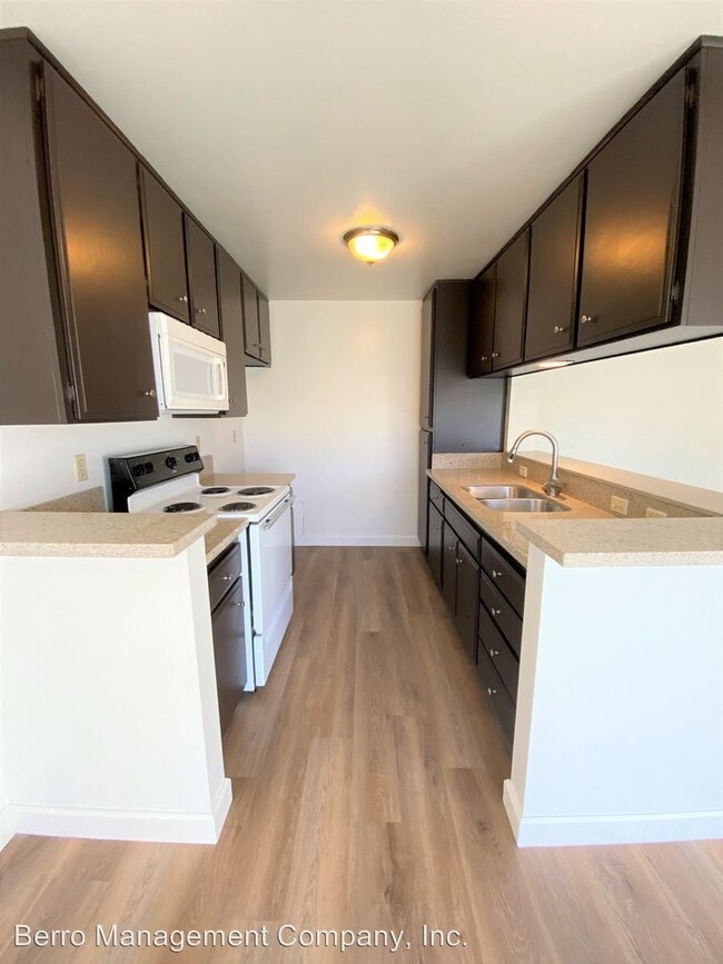Building Photo - 3516 Elm Ave