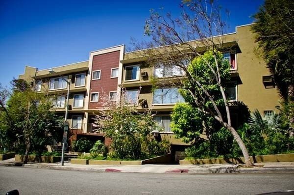 Building Photo - 1155 Hacienda Pl