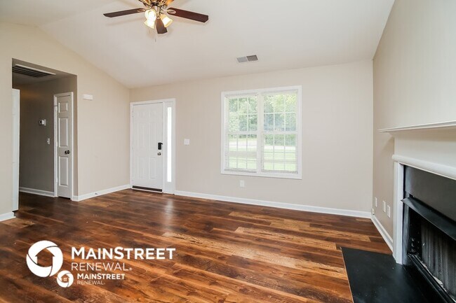 Building Photo - 73 Jordan Rd SE