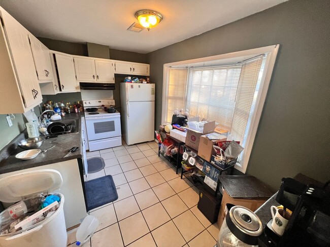 Building Photo - Blacksburg, 3BR / 2.5 BA / Available for f...