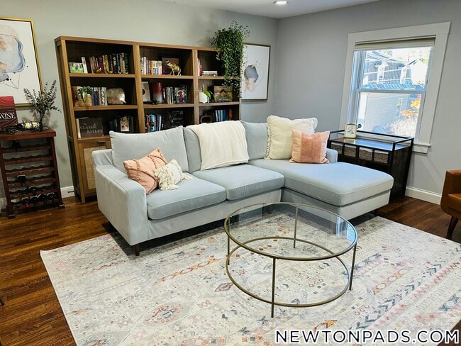 Building Photo - 46 Brooks Ave