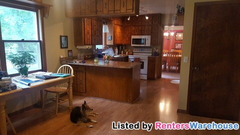 Building Photo - 807 Oak Cir