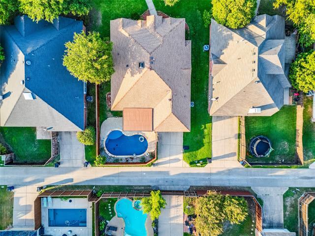 Foto principal - 10901 Tree Shadow Ln