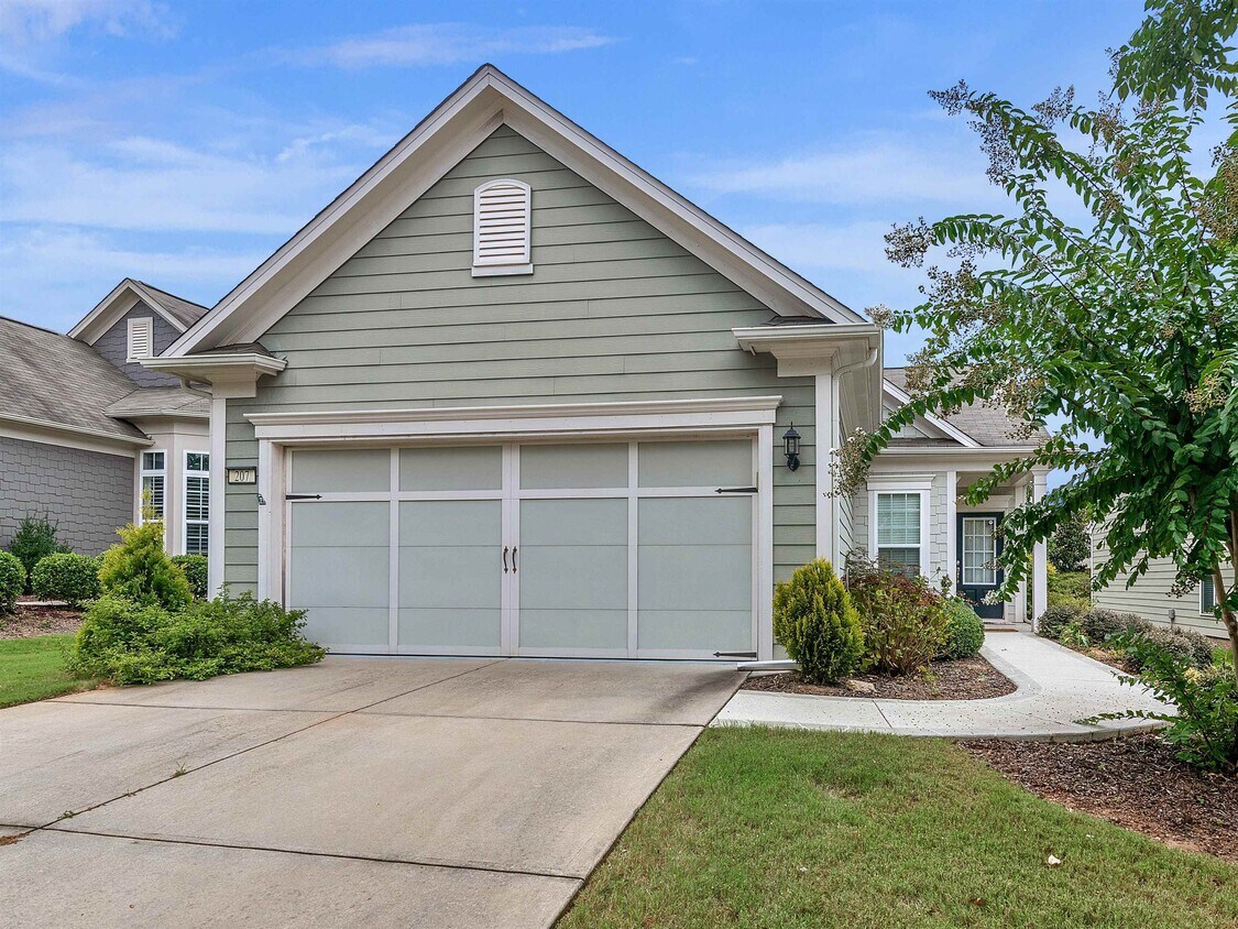 Foto principal - 207 English Ivy Dr