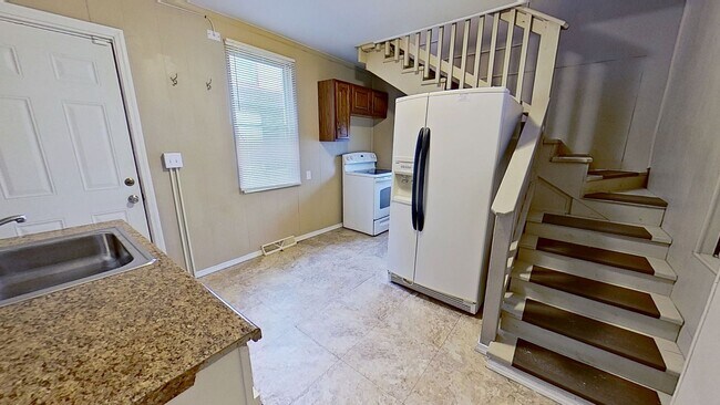 Foto del edificio - Comfortable 2-Bedroom Duplex