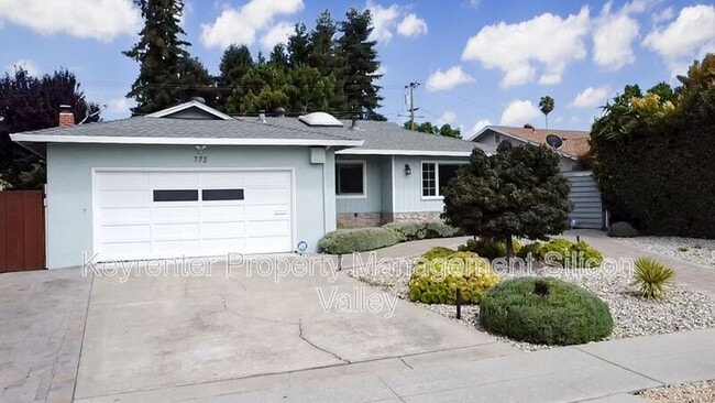 Building Photo - 772 Springwood Dr