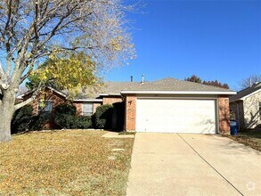 Building Photo - 3203 Athens Dr