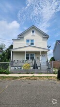 Building Photo - 33 Trowel St