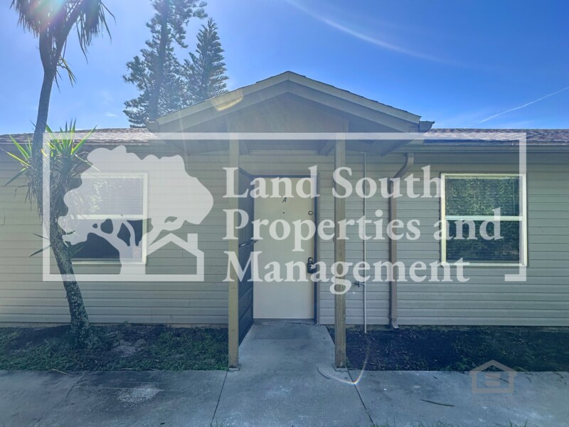 Foto principal - 2527 Crystal Lake Acres Dr