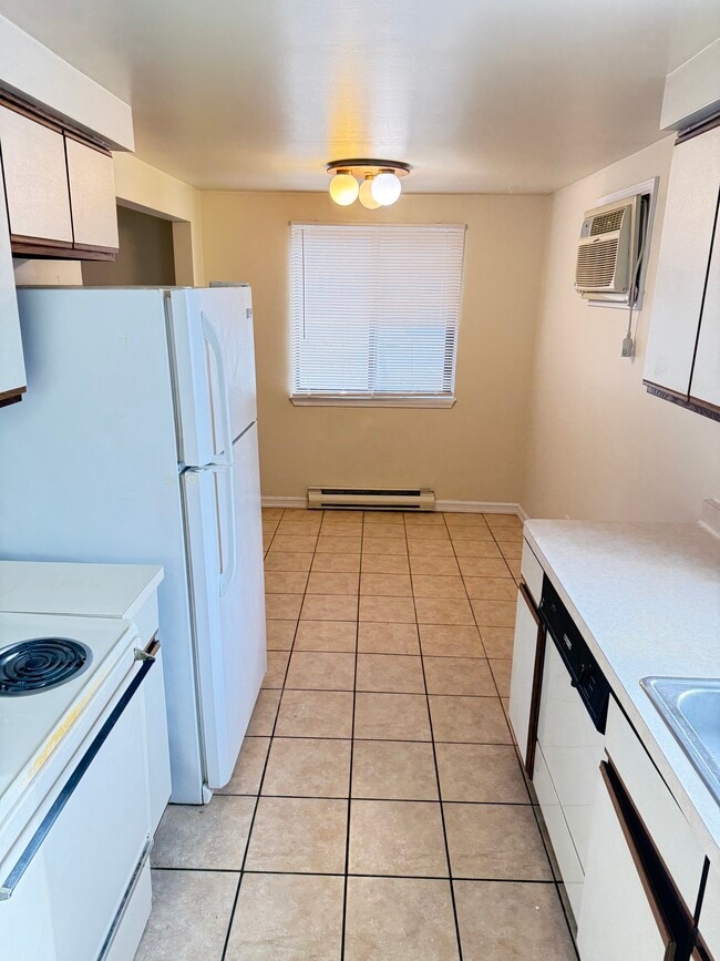 Kitchen - 39 Lemon Tree Ct