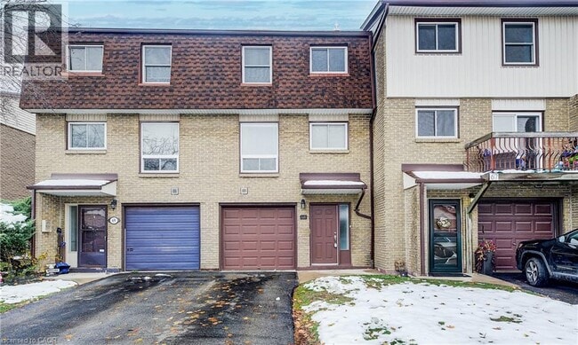 Photo du bâtiment - 1115 Paramount Dr