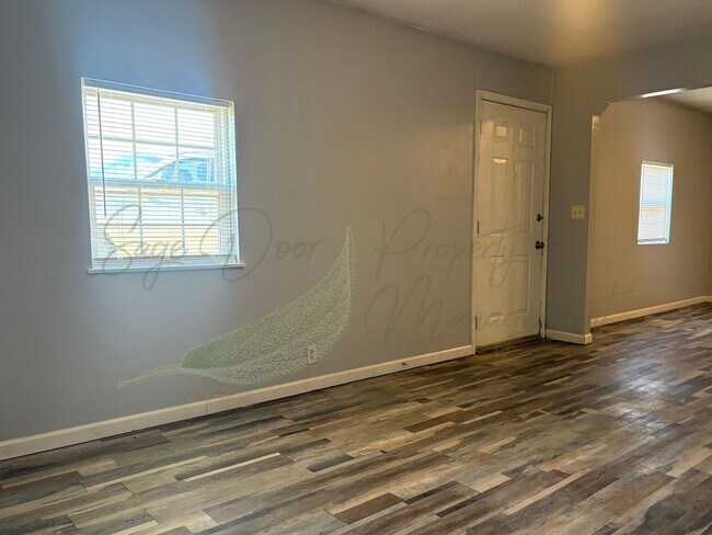 Foto del edificio - 119 NE State Hwy E