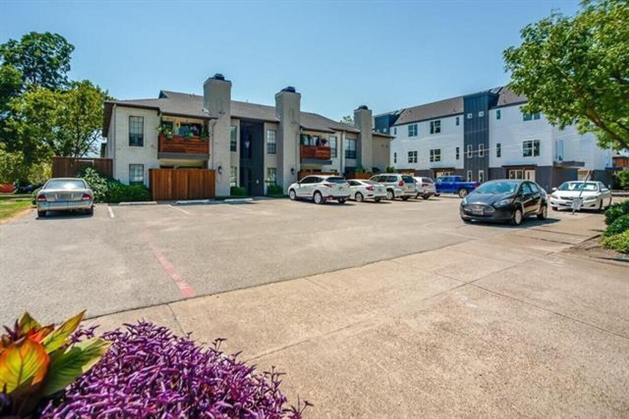 Foto principal - Beautiful 1 bed 1 bath apartment minutes a...