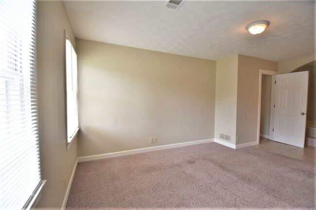 Building Photo - 6894 Kerrie Way