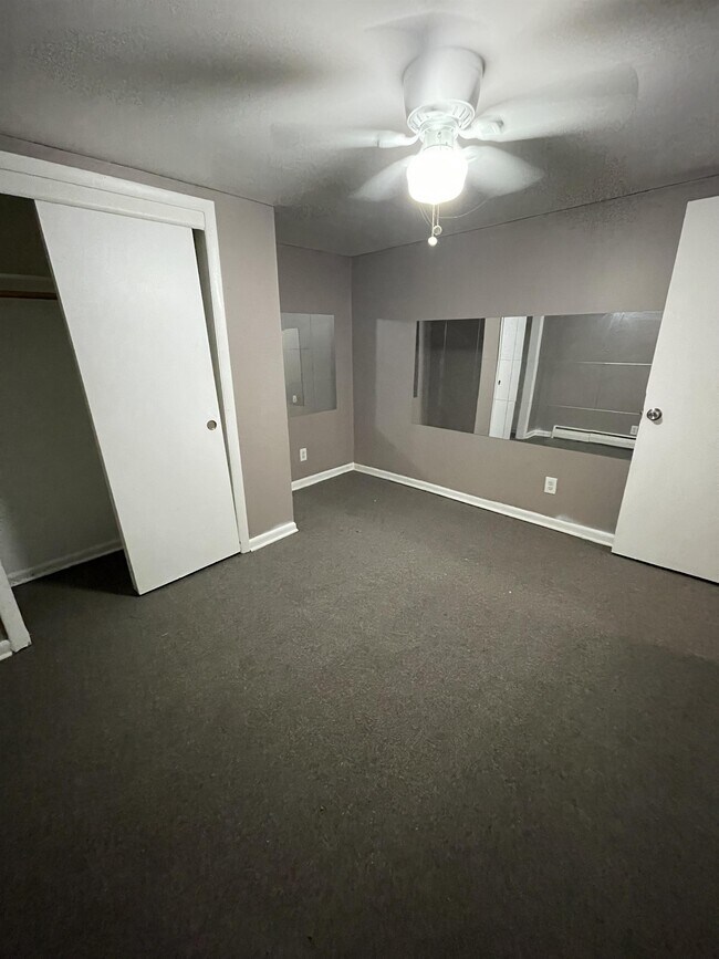 Building Photo - 5913 NW Bell Rd