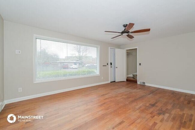 Foto del edificio - 724 5TH ST SE, PUYALLUP, WA 98372
