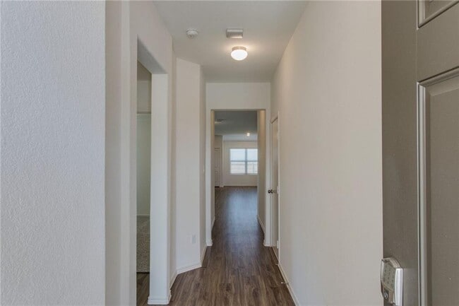 Building Photo - 6412 Laurencia Pl