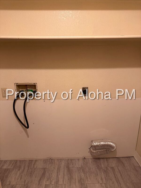 Foto del edificio - 2171 N Linder Rd
