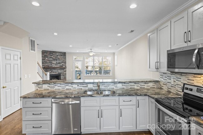 Building Photo - 853 Clarkson Mill Ct