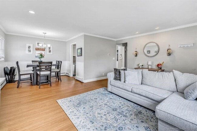 Building Photo - 376 Folino Dr